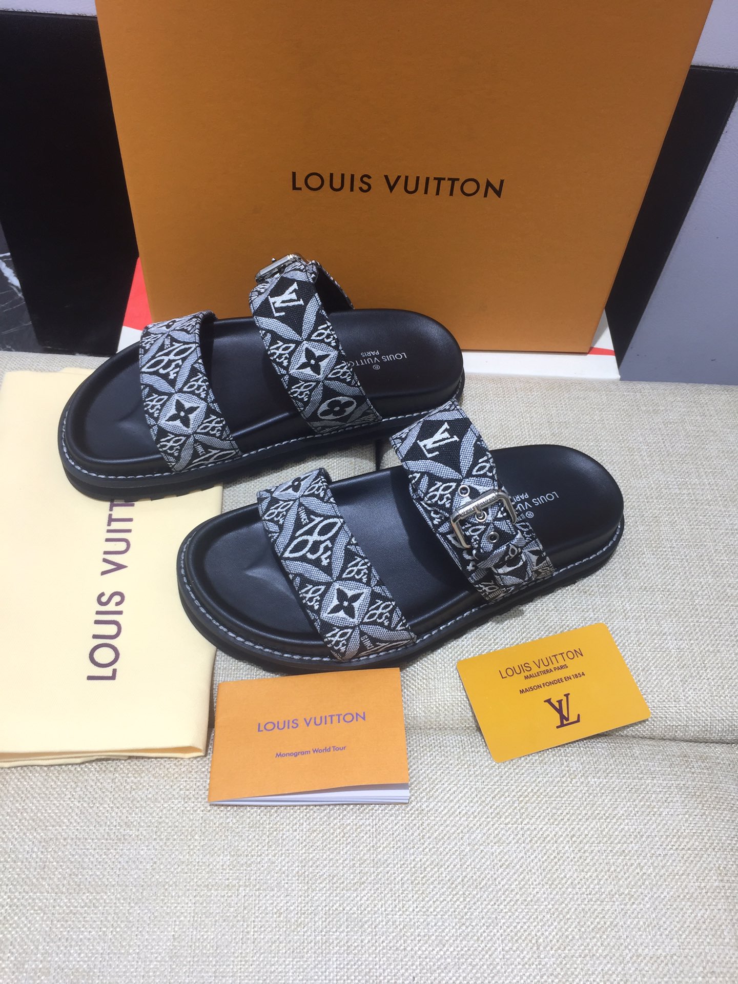 Women L*ouis V*uitton Top Slippers