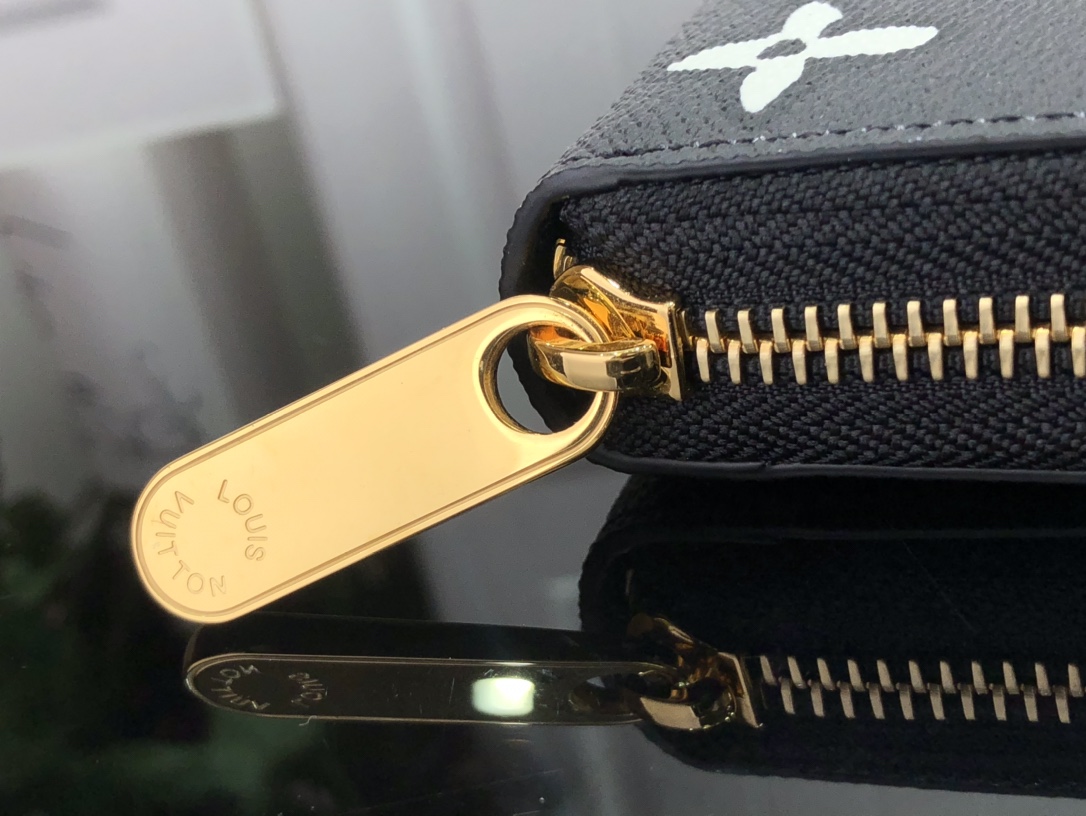 L*ouis V*uitton Bag Top Quality 19.5*10.5*2.5cm