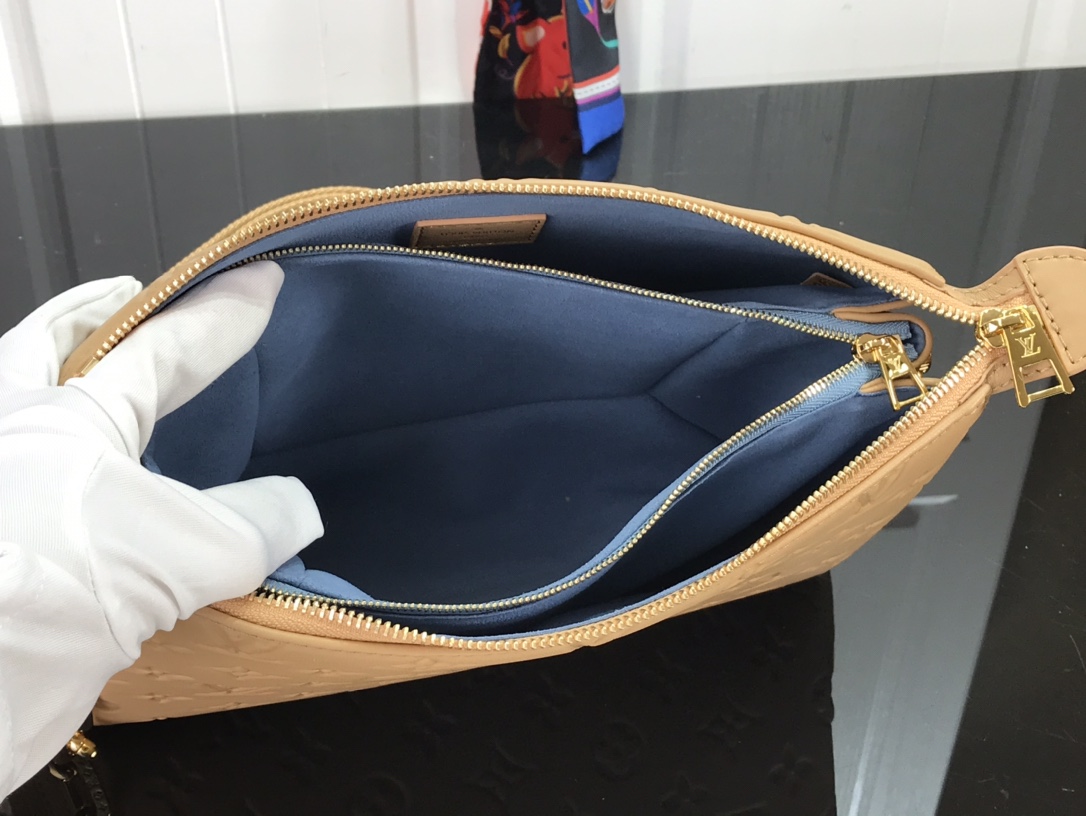 L*ouis V*uitton Top Bag 26*20*12cm