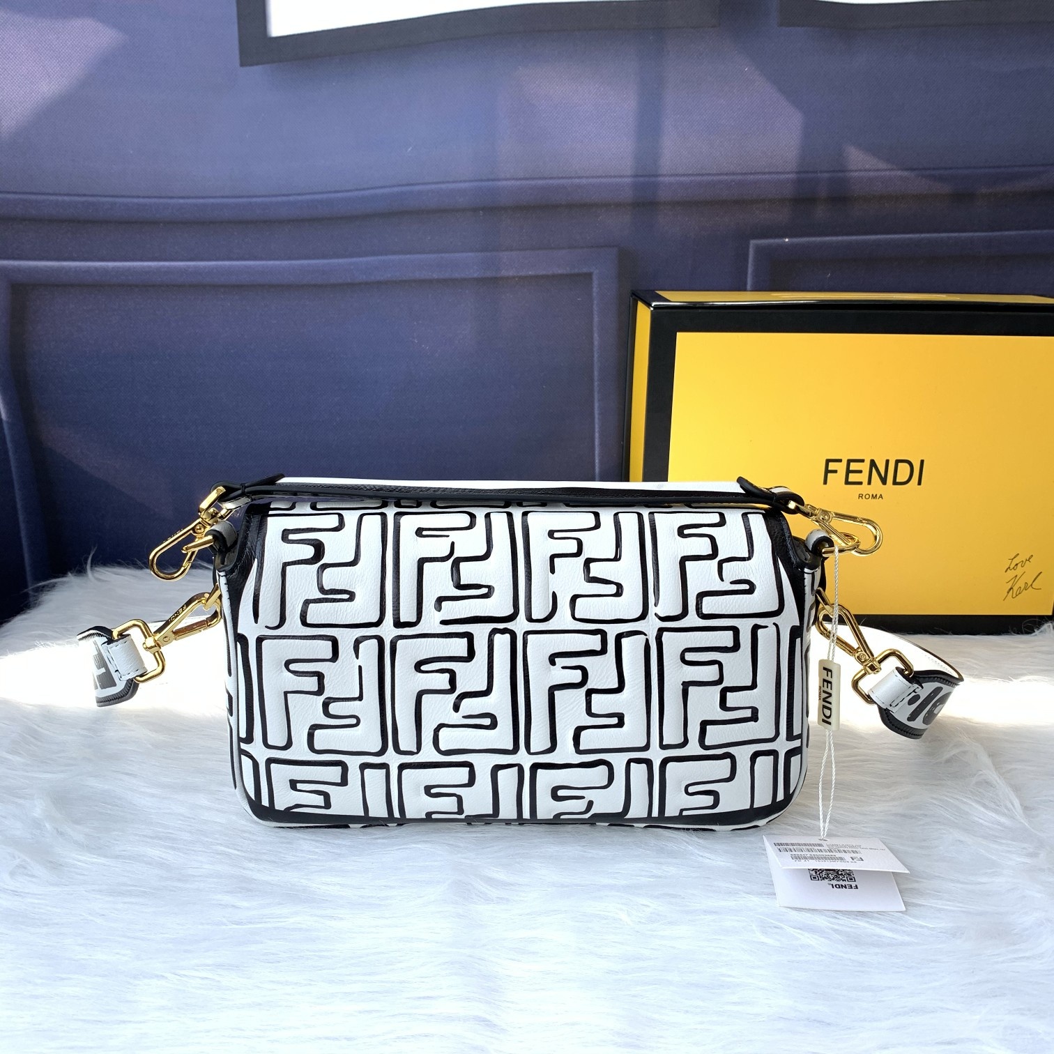 F*endi Top Bag 26*14*4cm