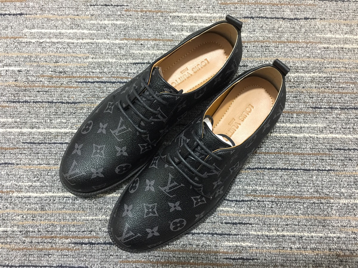 Men L*uis V*itton Low Top Sneaker