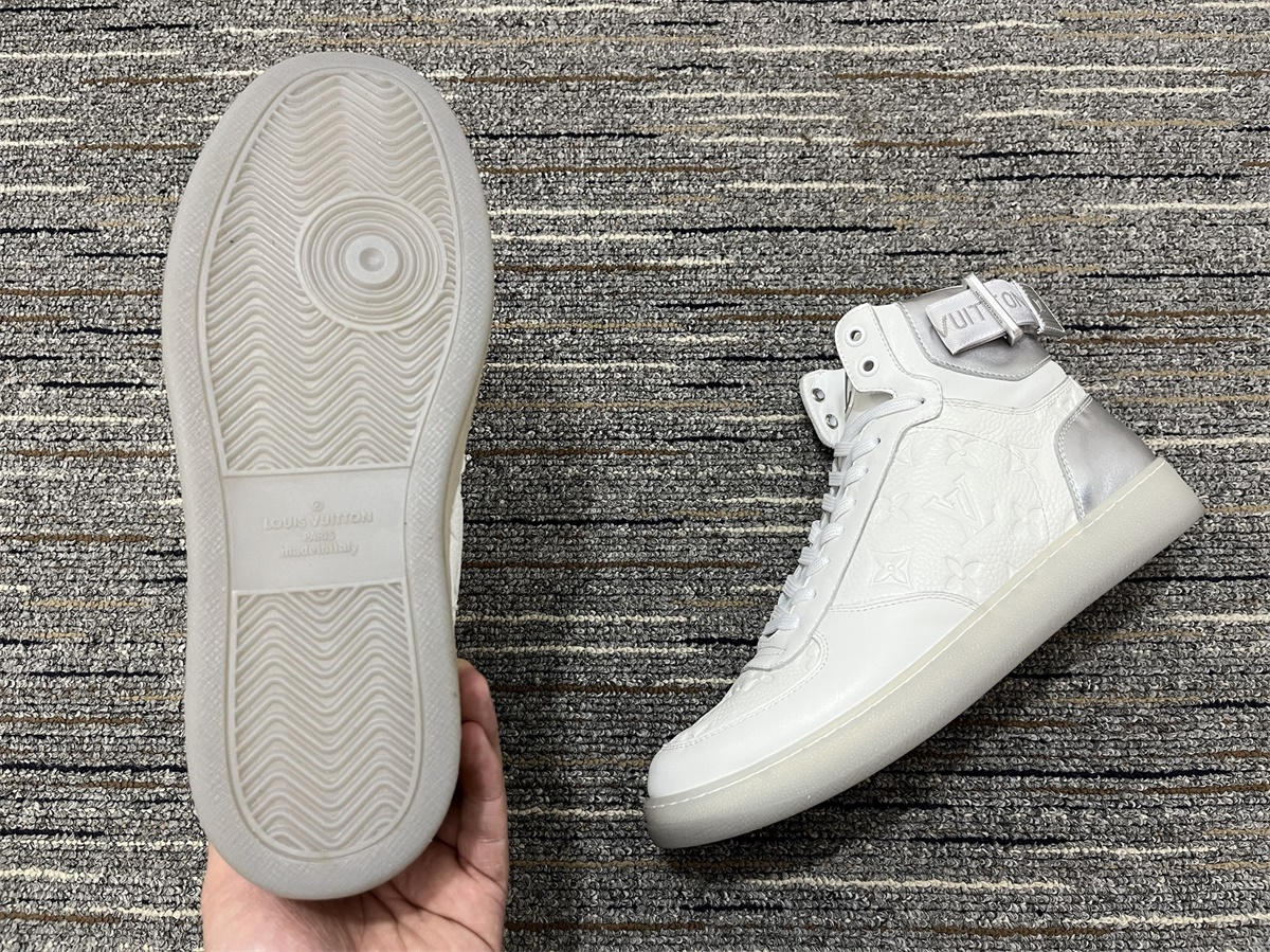 Men L*ouis V*uitton Top Sneakers