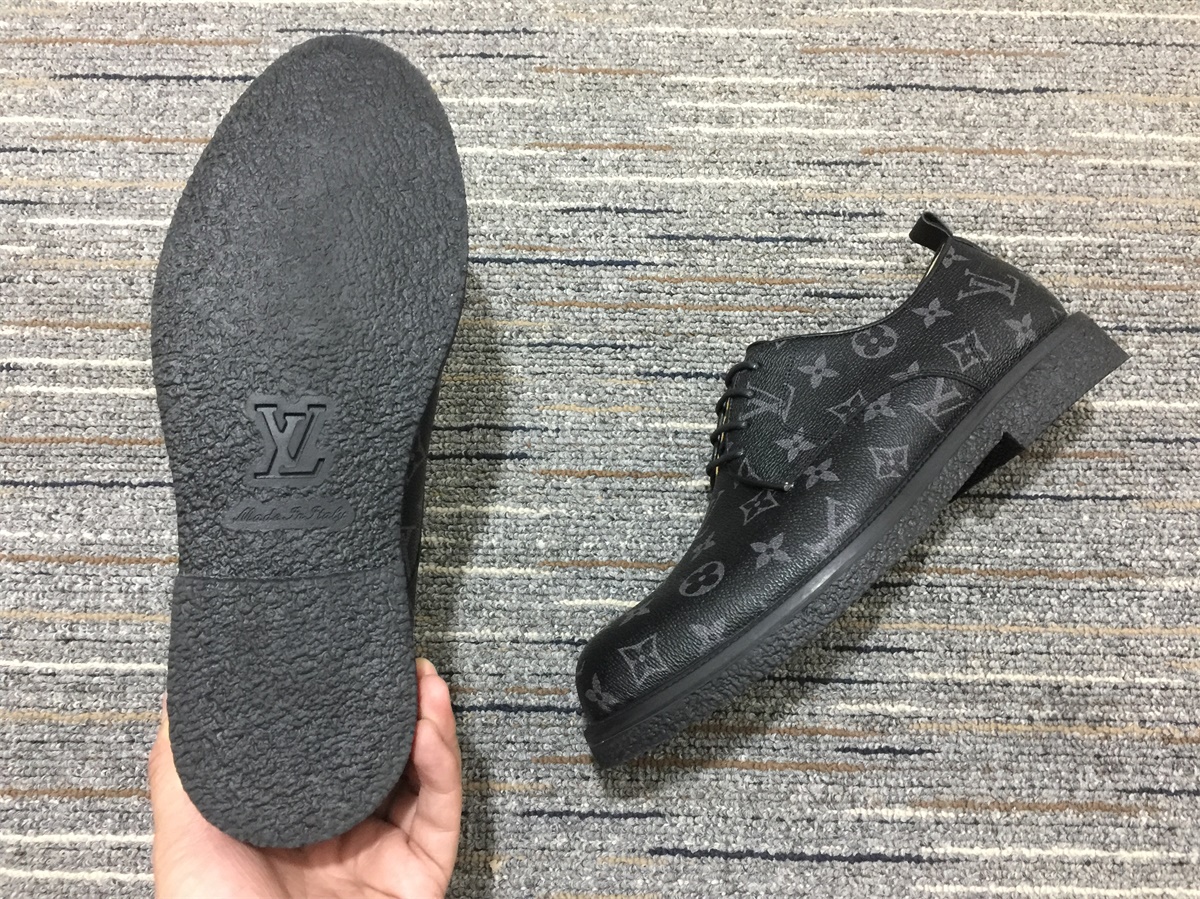 Men L*uis V*itton Low Top Sneaker