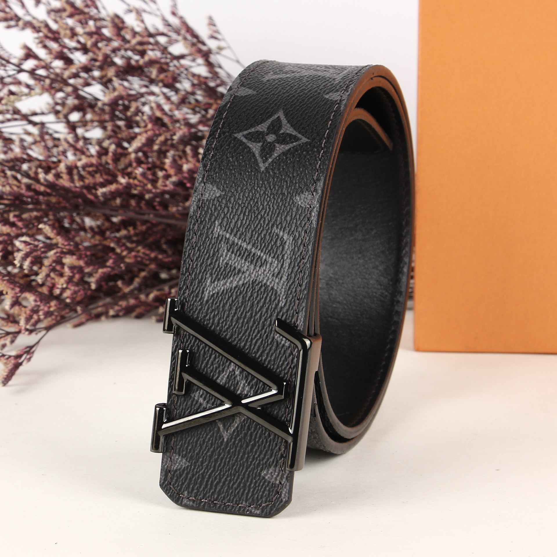 L*ouis V*uitton Belts Top Version