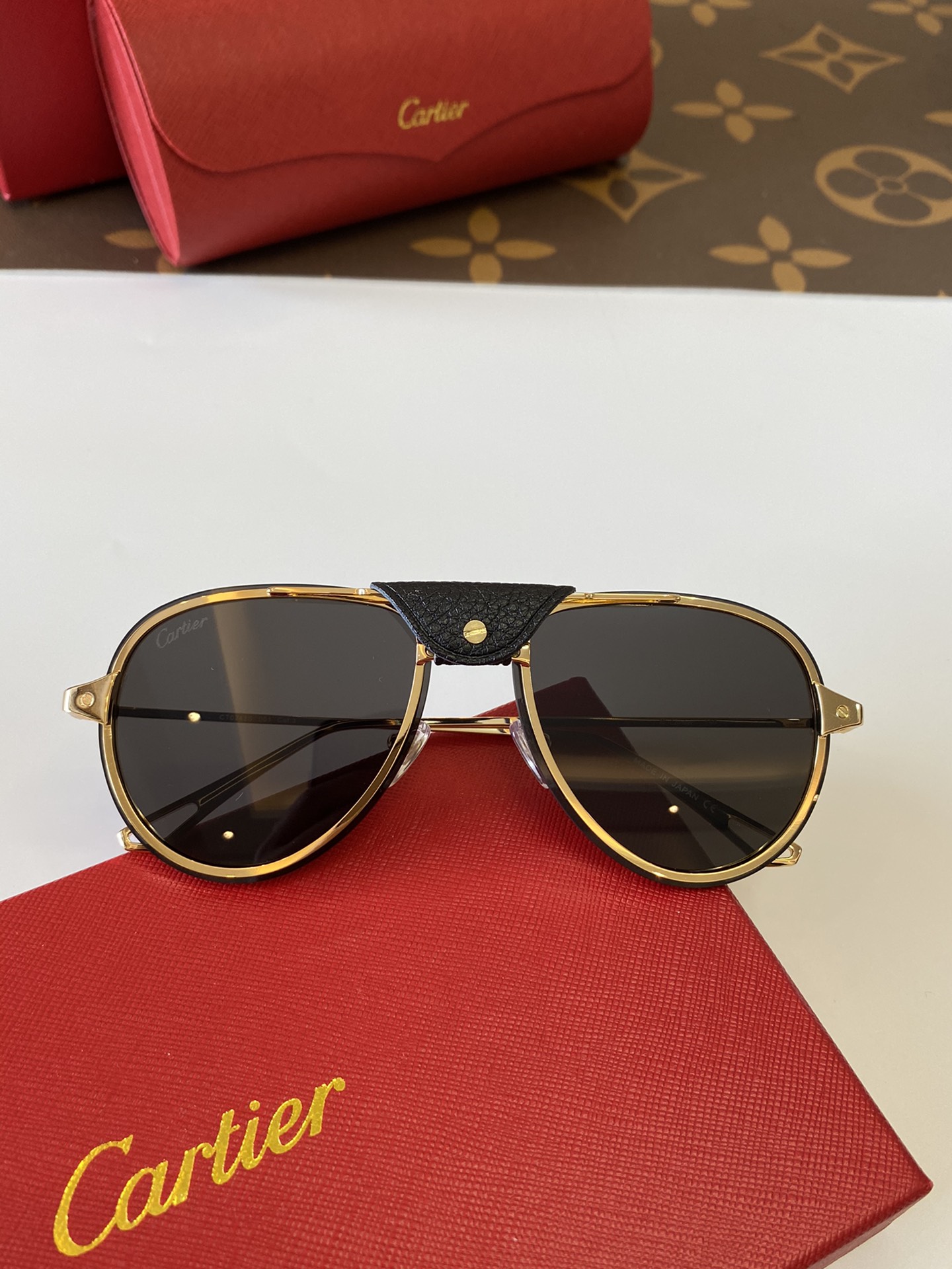 C*artier Glasses Top