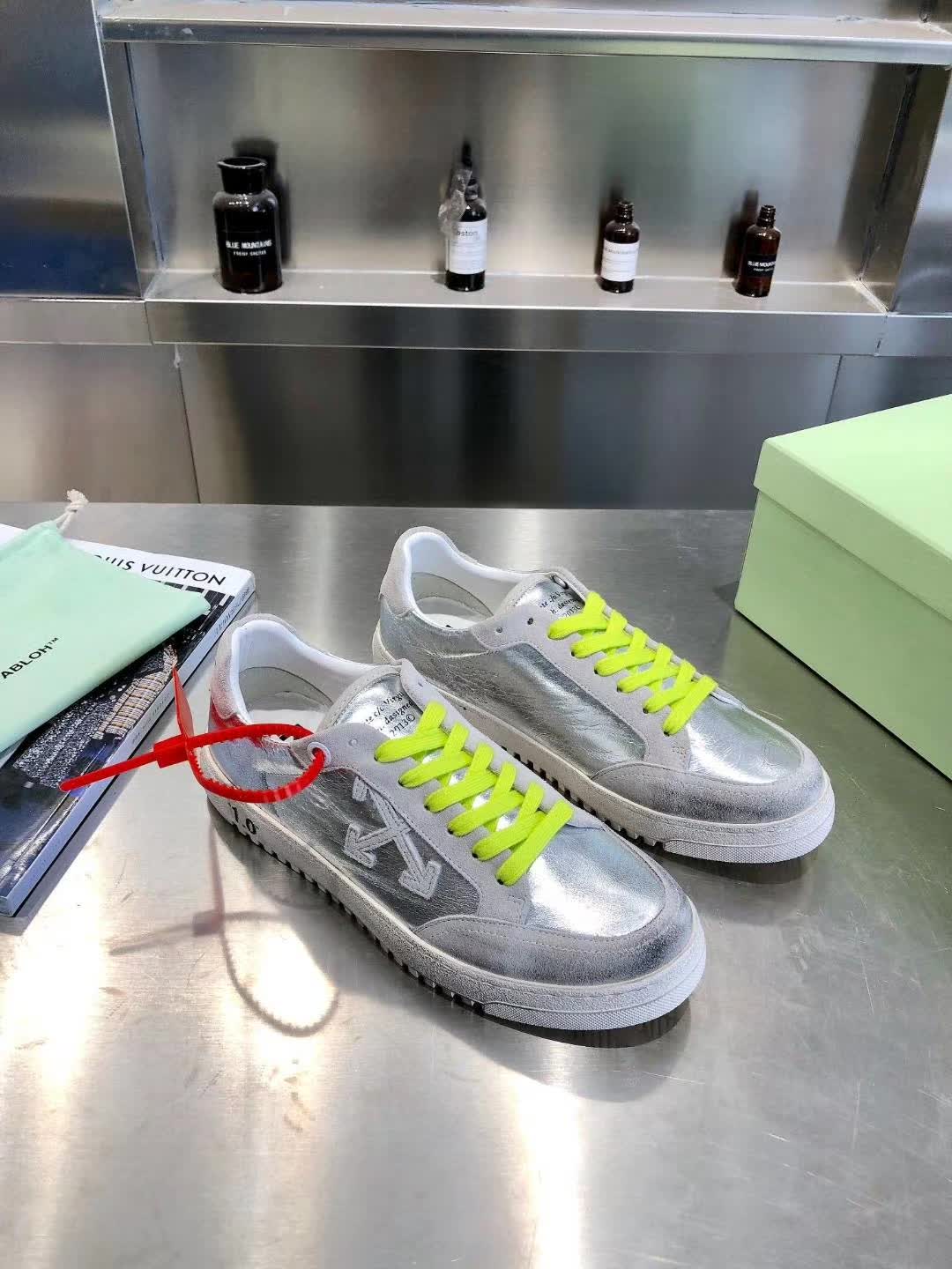 Men Women O*ff W*hite Sneaker