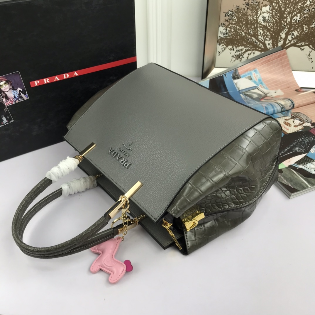 P*rada Top Bag 30*23*13cm