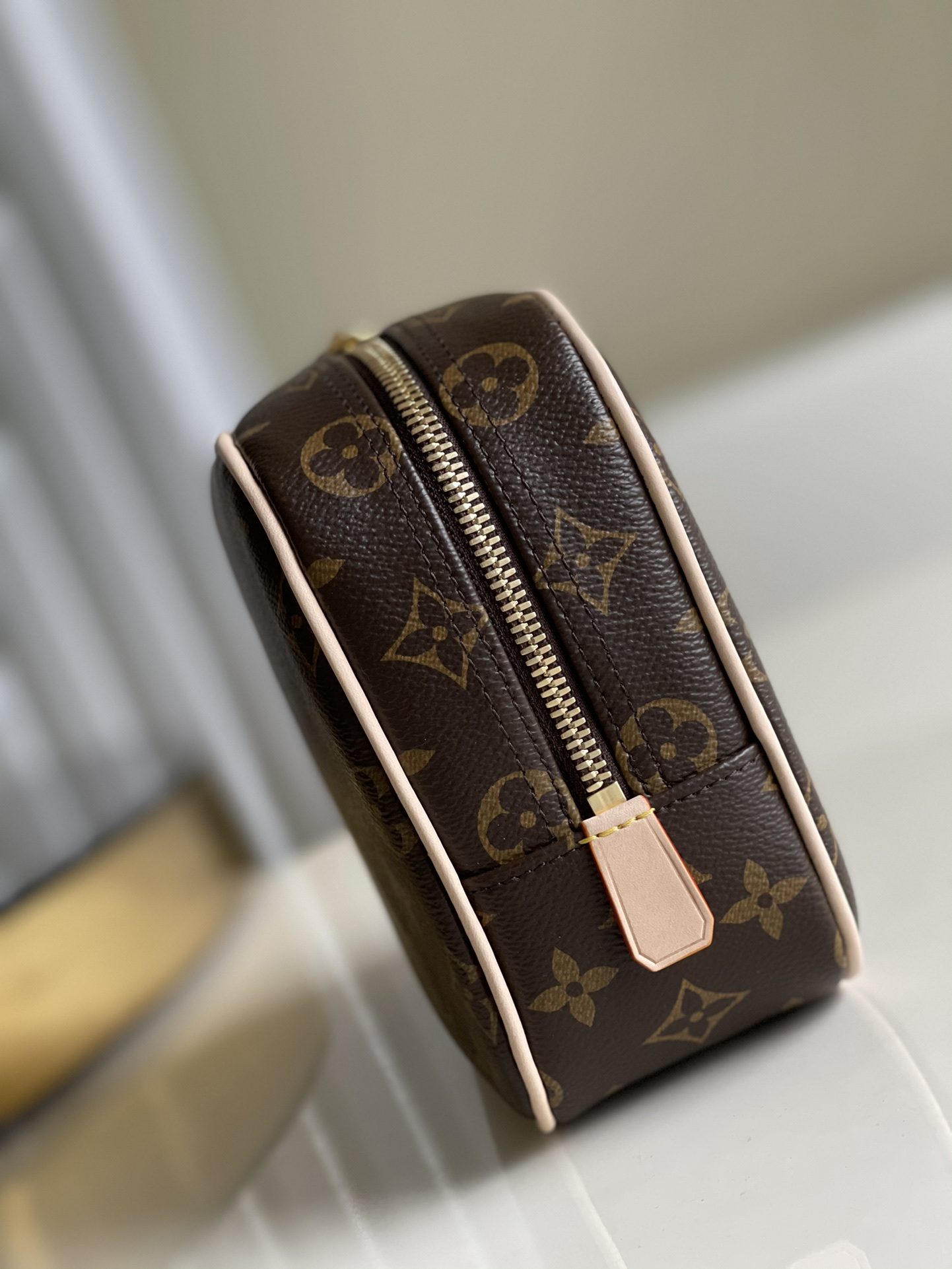 L*ouis V*uitton Bag Top Quality 24.5*7*15.5cm