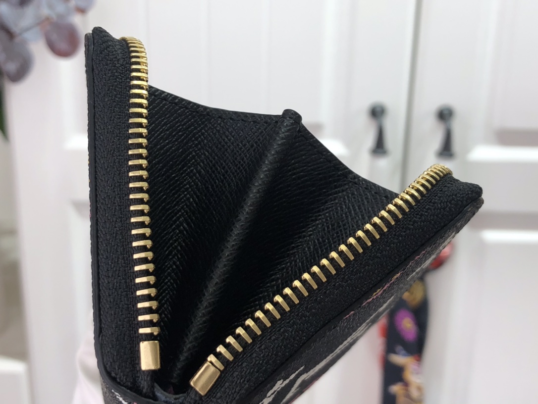 L*ouis V*uitton Bag Top Quality 11*8.5*2cm