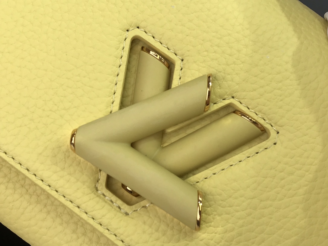 L*ouis V*uitton Top Bag 18*13*8cm