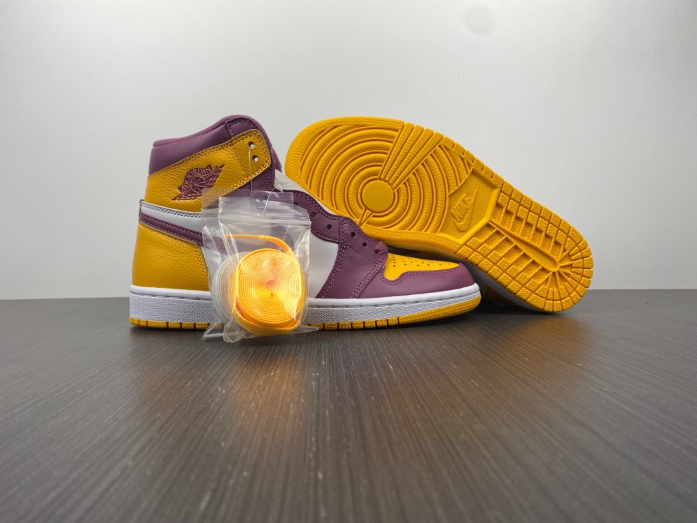 Air Jordan 1 High OG “Brotherhood” 555088-706