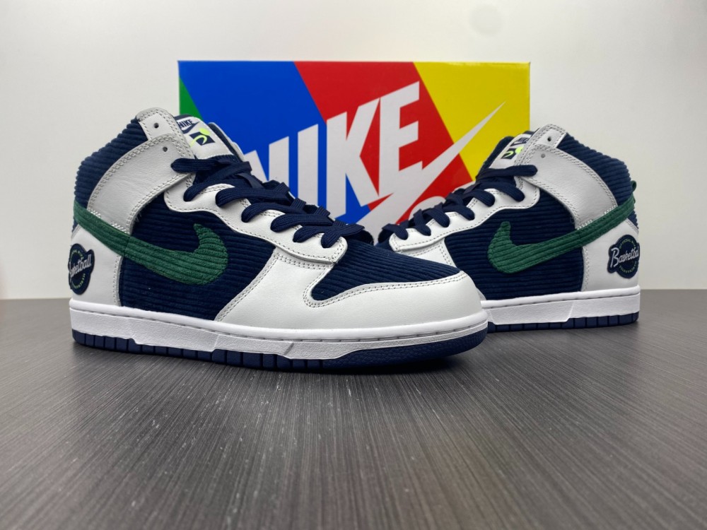 from Nike SB Dunk Hight DH0953 400