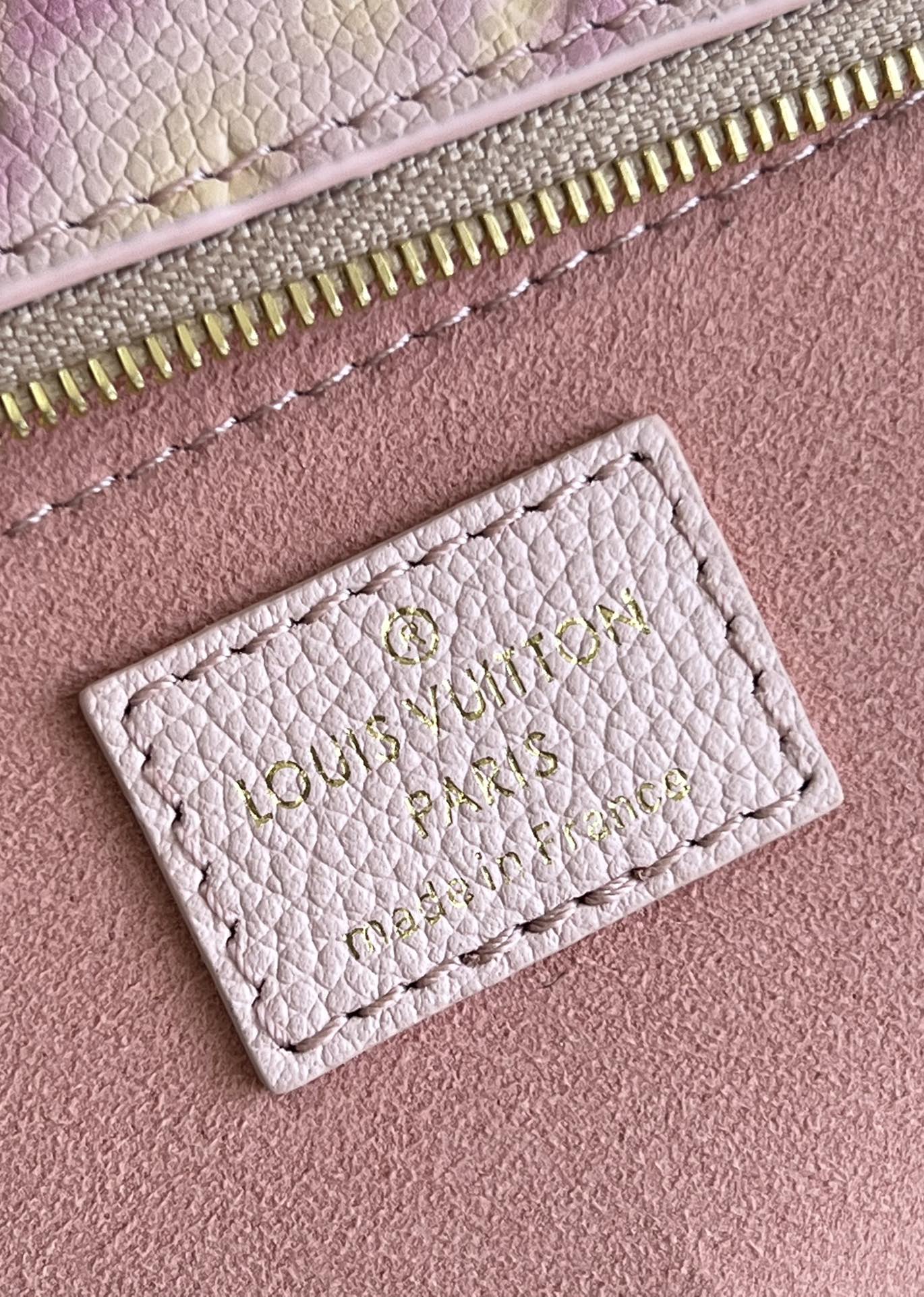 L*ouis V*uitton Top Bag 24*13.5*4CM