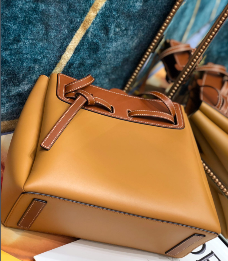 L*oewe Top Bag 24x17x6.5cm