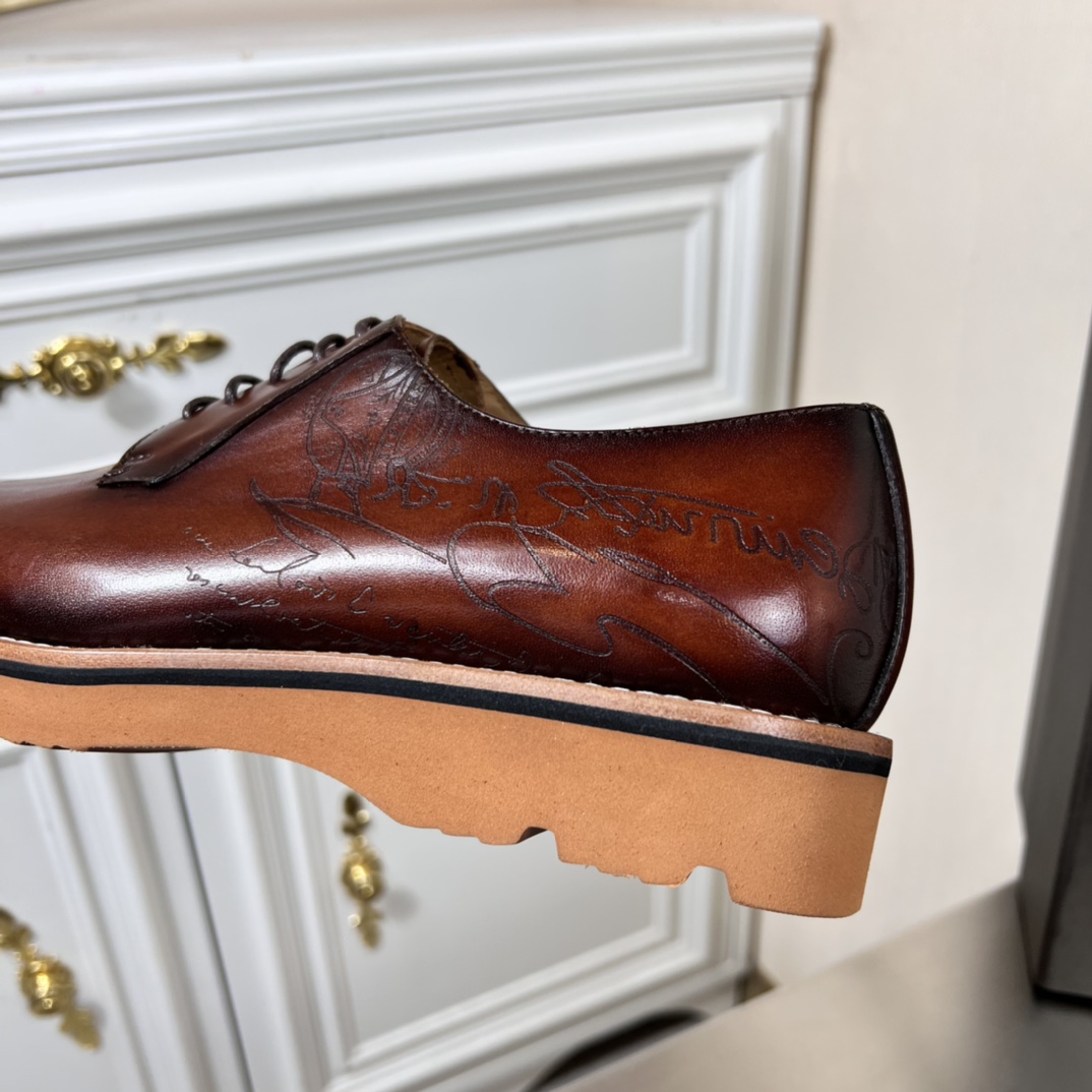 Men B*erluti Top Loafer