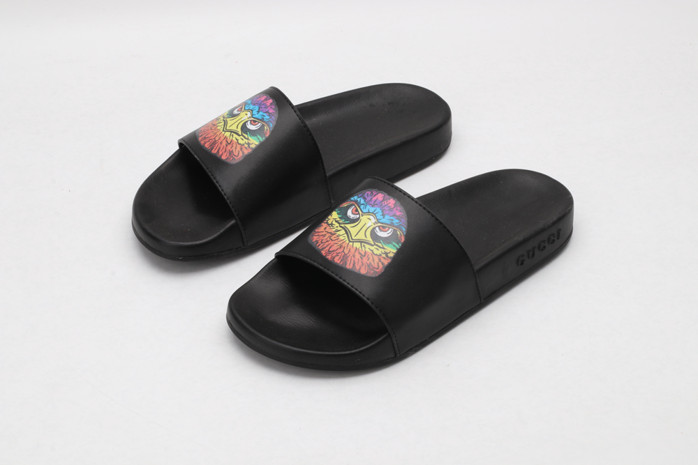 G*cci Sandals
