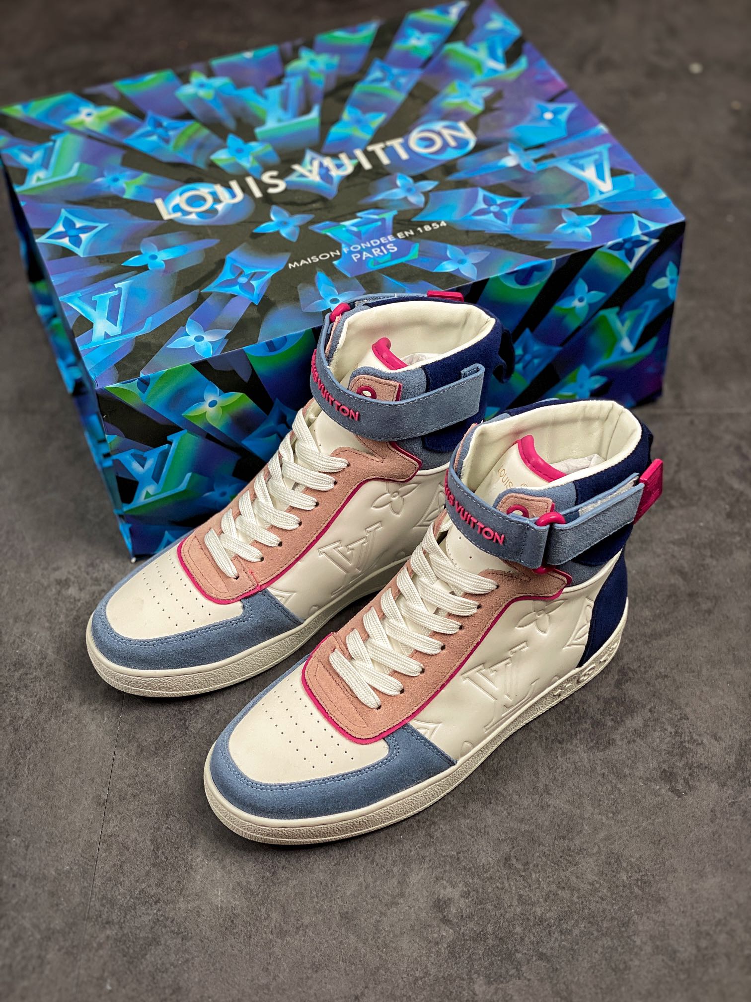 Men L*ouis V*uitton Top Sneaker