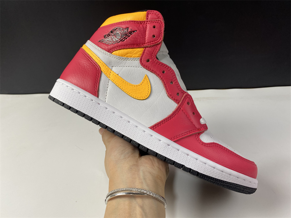 Air Jordan 1 “Light Fusion Red” 555088-603