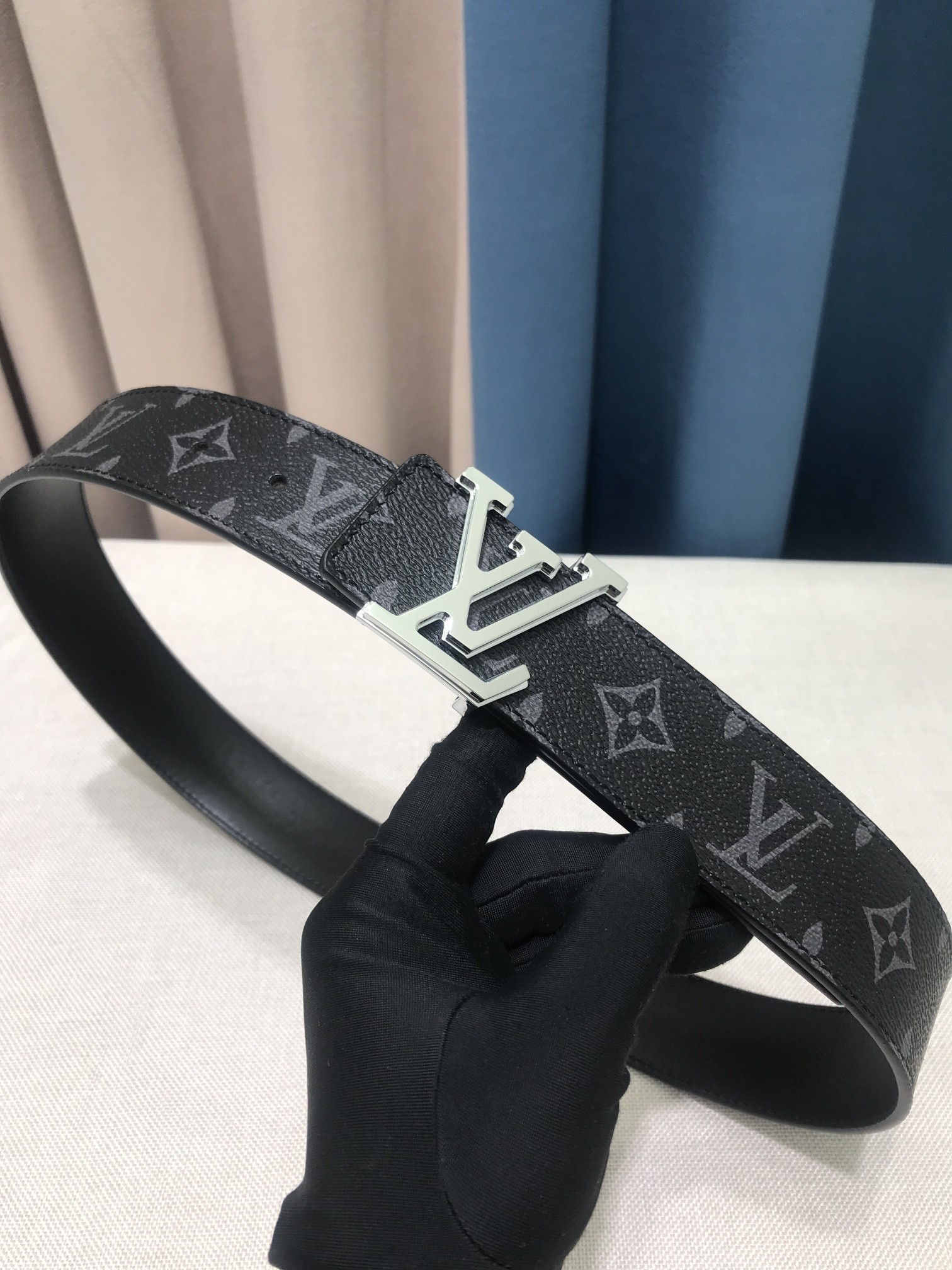 L*ouis V*uitton Belts Top Version