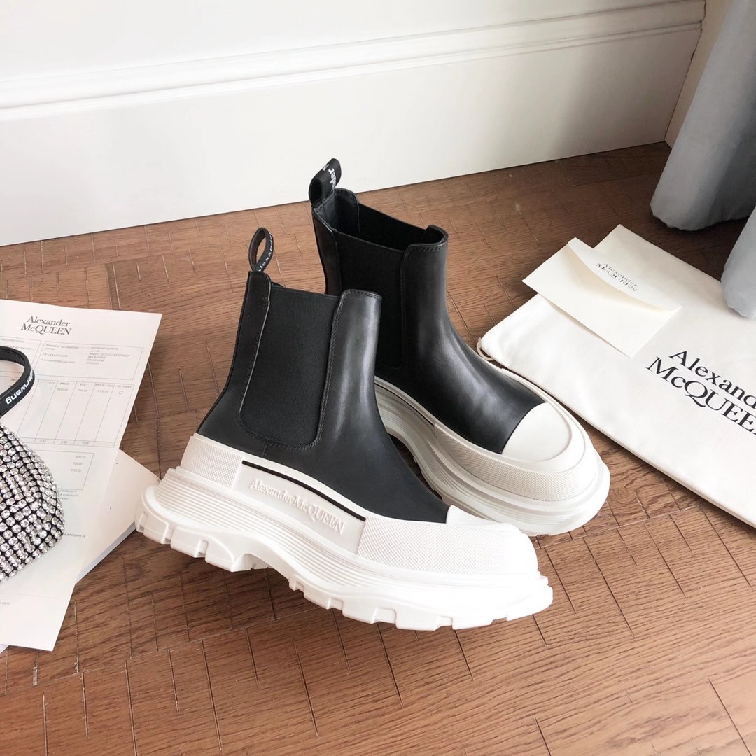 Women A*exander M*queen Sneaker