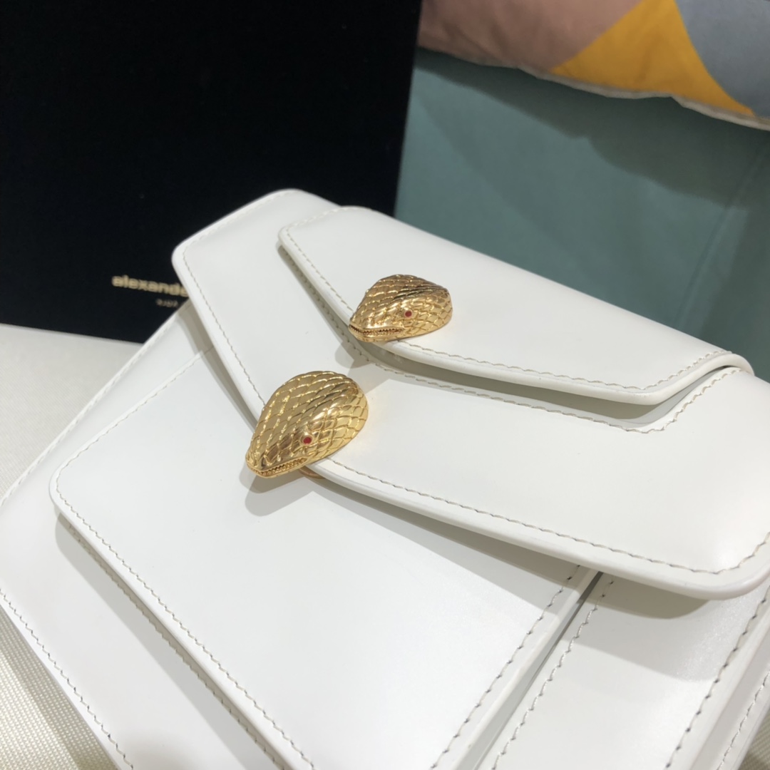 B*vlgari Top Bag 20*15*6.5cm