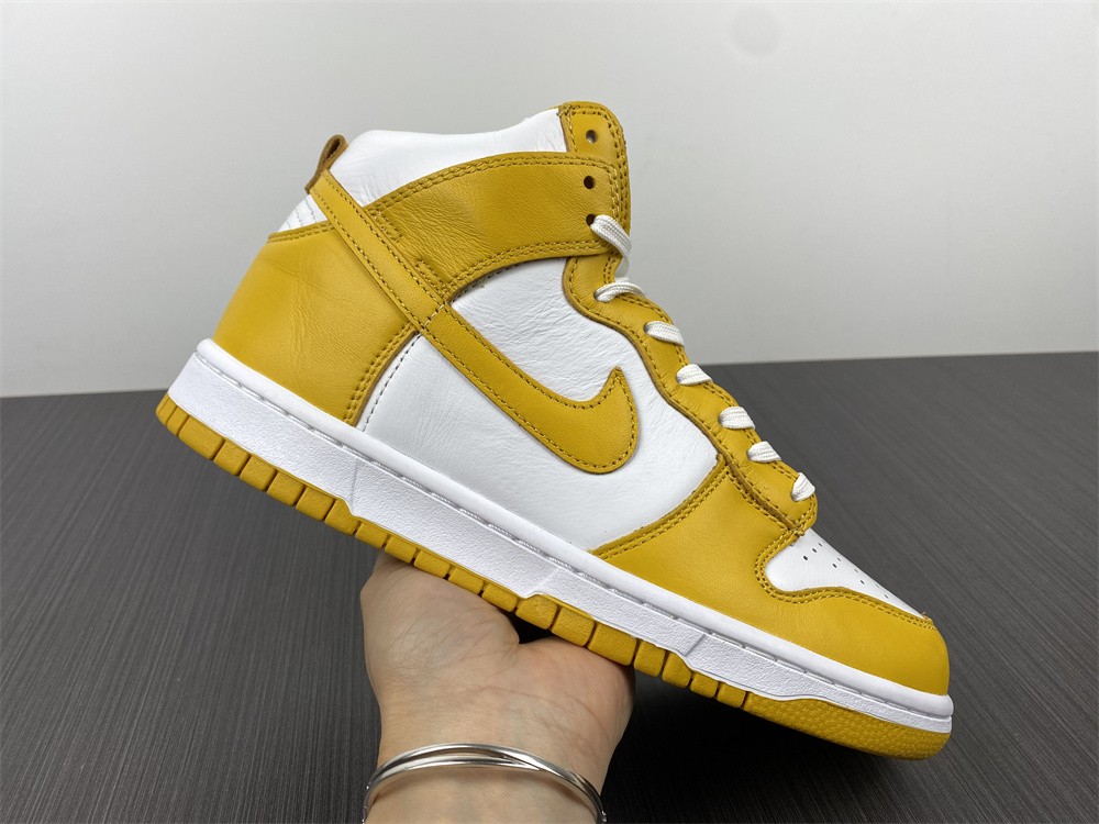 from Nike SB Dunk High Dark Sulfu DD1869-106