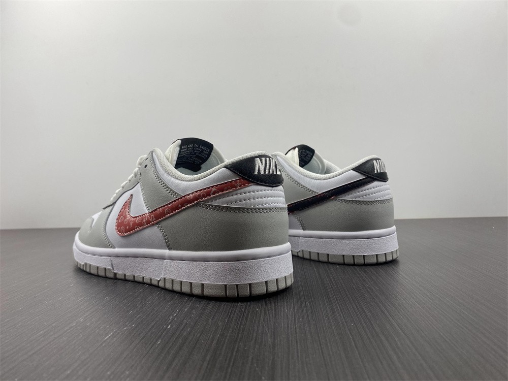 from NIKE DUNK LOW Lottery DR9654-001