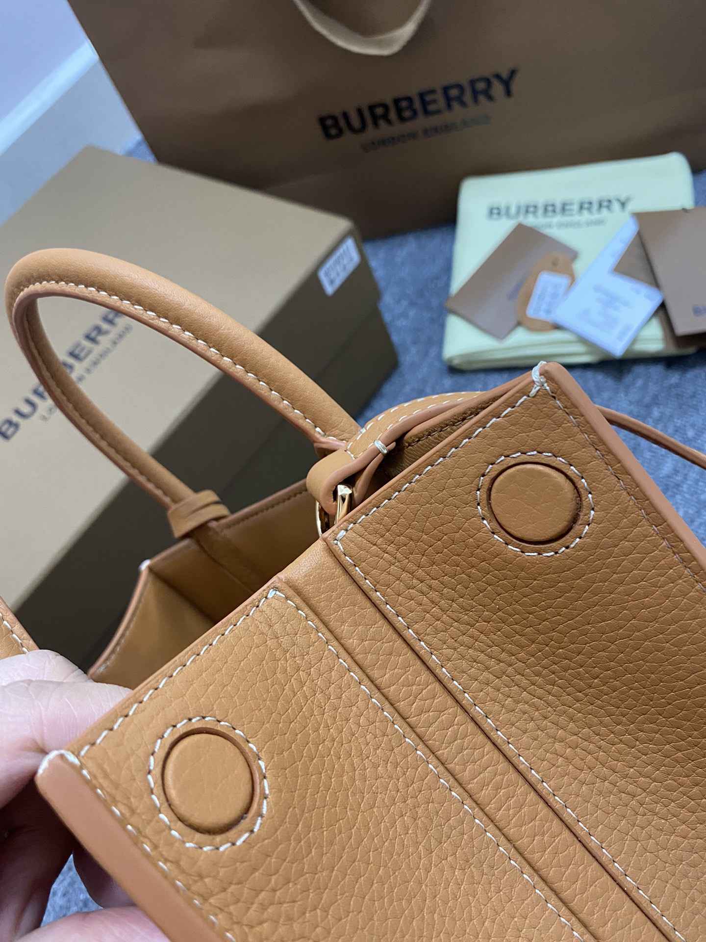 B*urberry Bag Top Quality 27*11*20CM