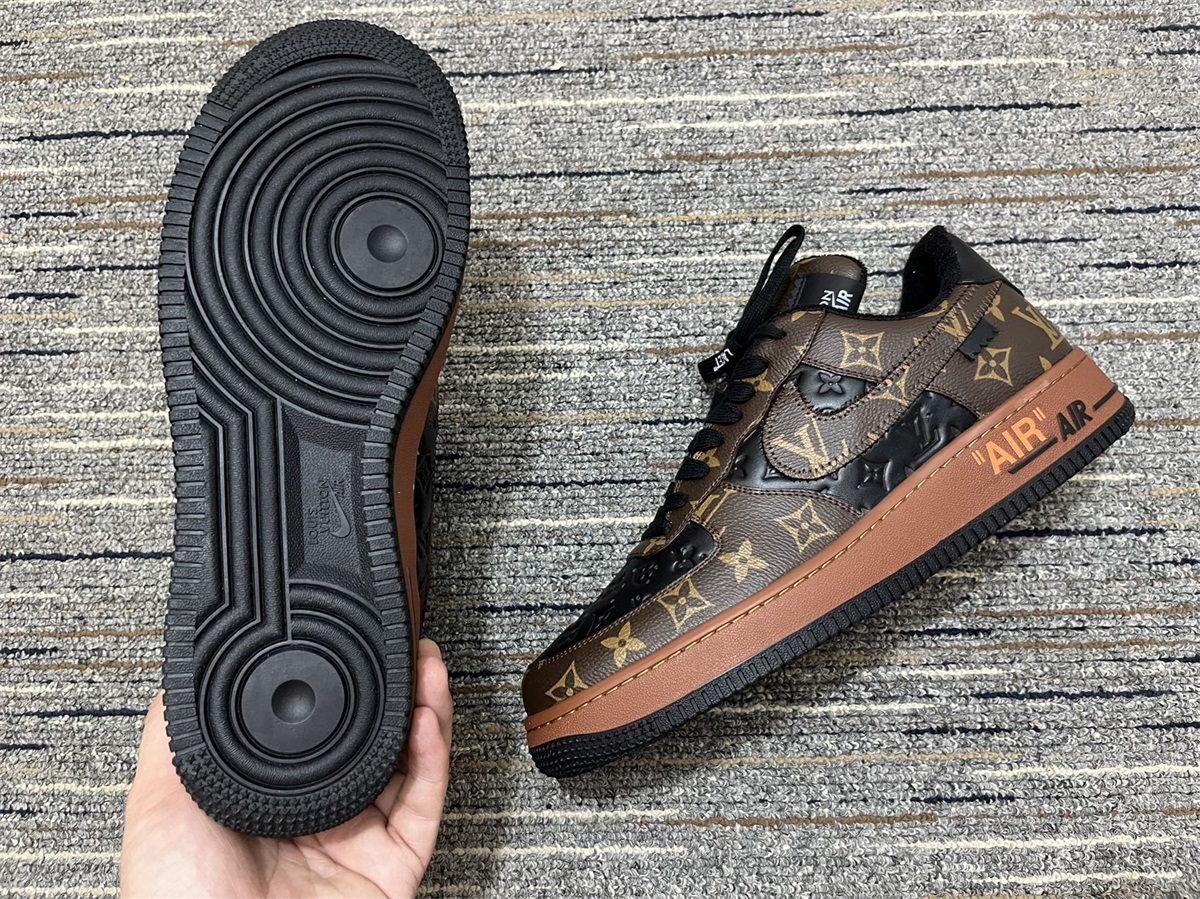 from O*ff-W*hite x Nike Air Force 1 x L*V Low