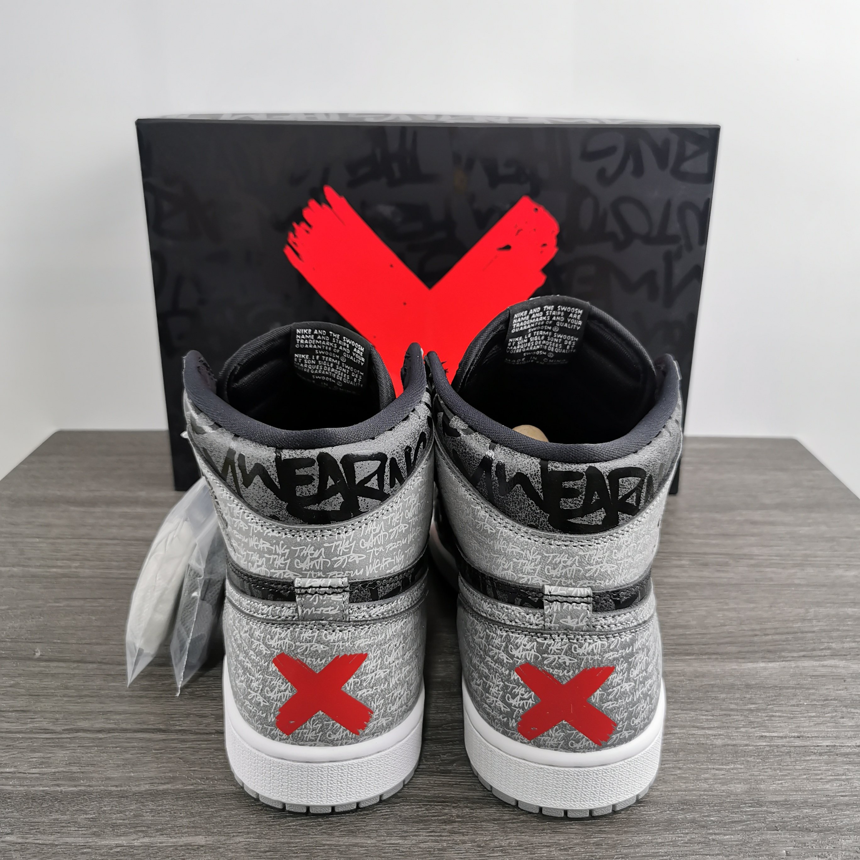Air Jordan 1 High OG “Rebellionaire” 555088-036