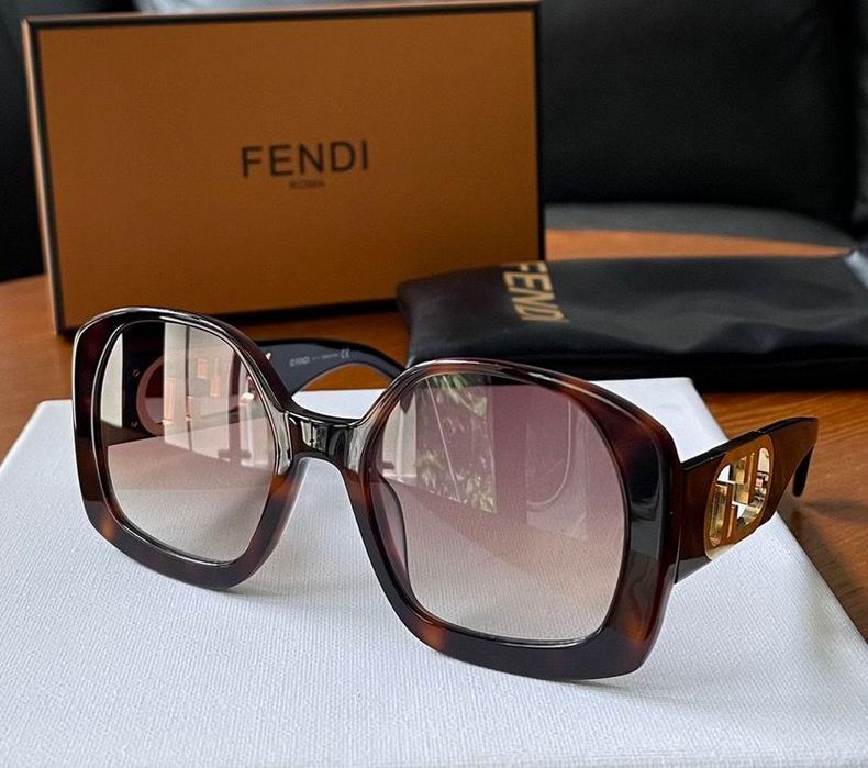 F*endi Glasses Top