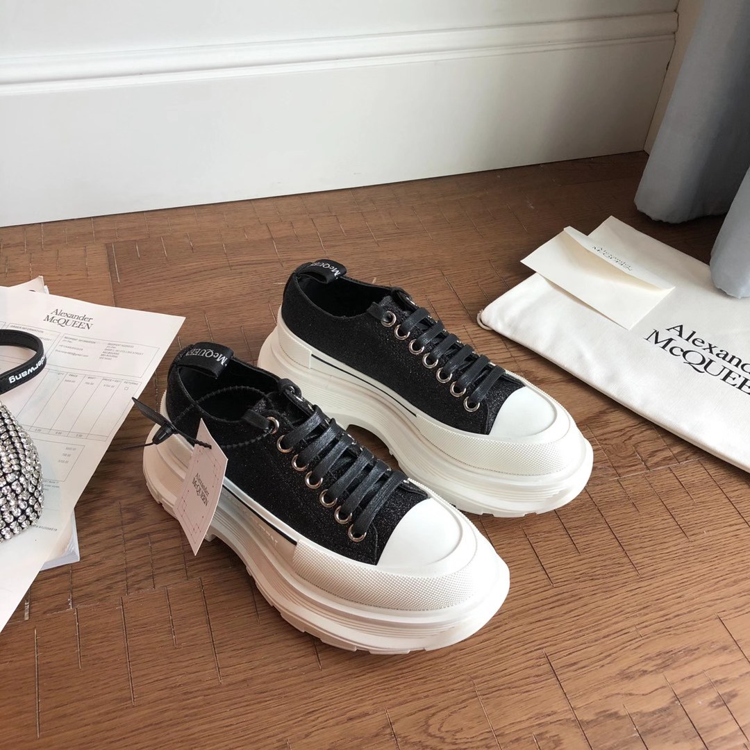 A*exander M*queen Sneaker