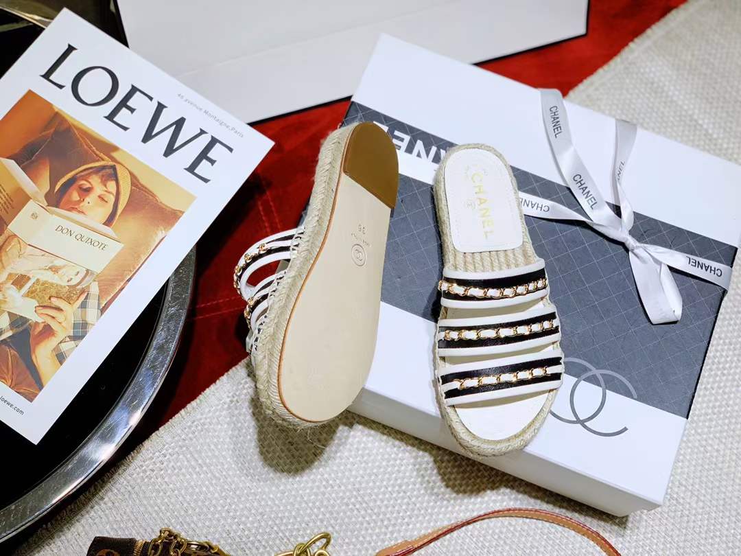 Women C*hanel Top Slippers