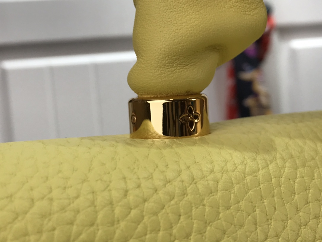 L*ouis V*uitton Top Bag 23cm