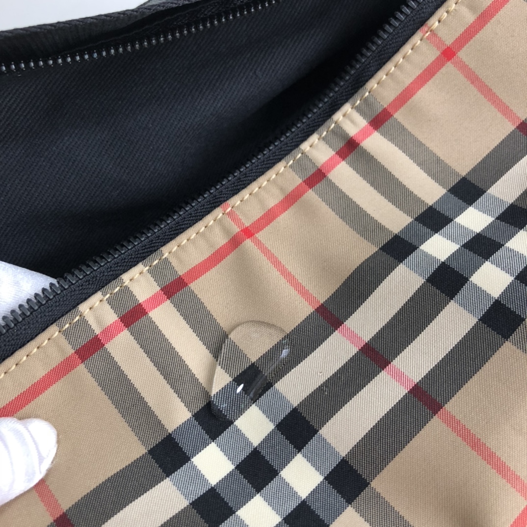 B*urberry Bag Top Quality