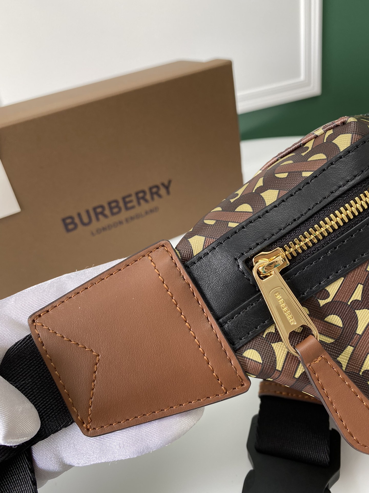 B*urberry Bag Top Quality 31*7.5*16cm