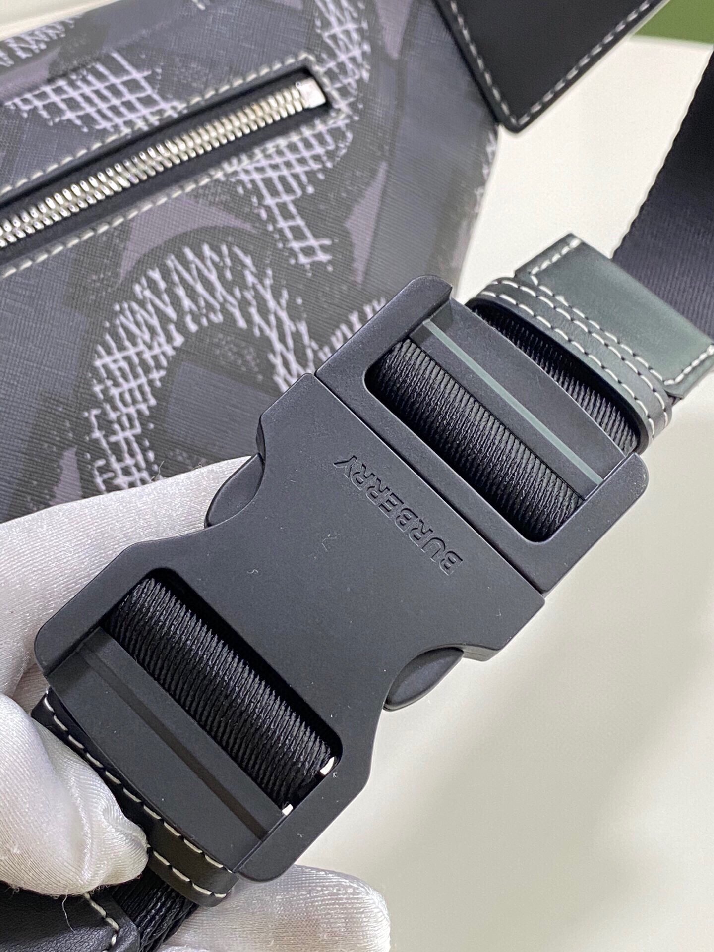 B*urberry Bag Top Quality 31 x 7.5 x 16cm