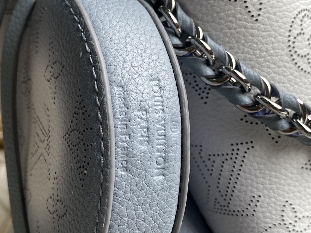 L*ouis V*uitton Bag Top Quality 19*22*14CM