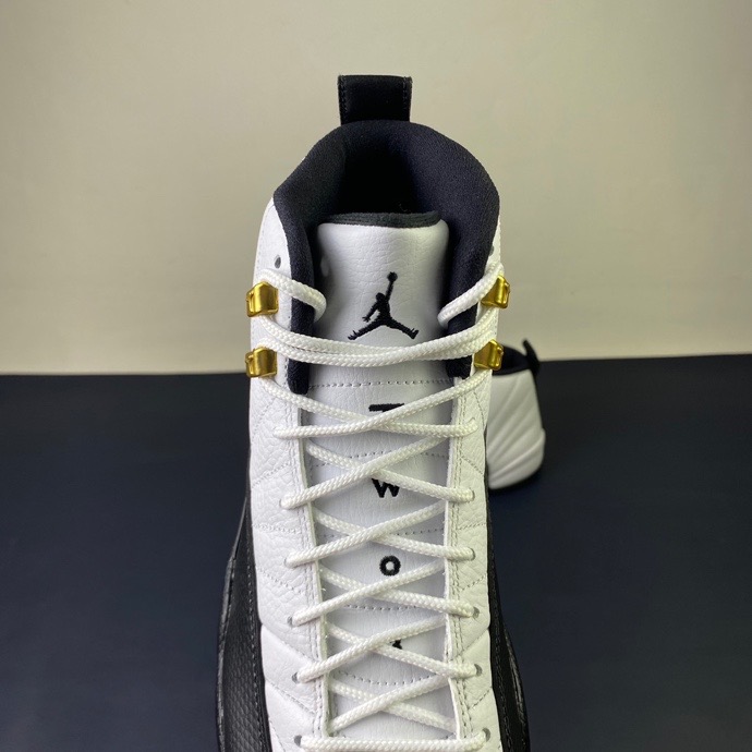 Air Jordan 12