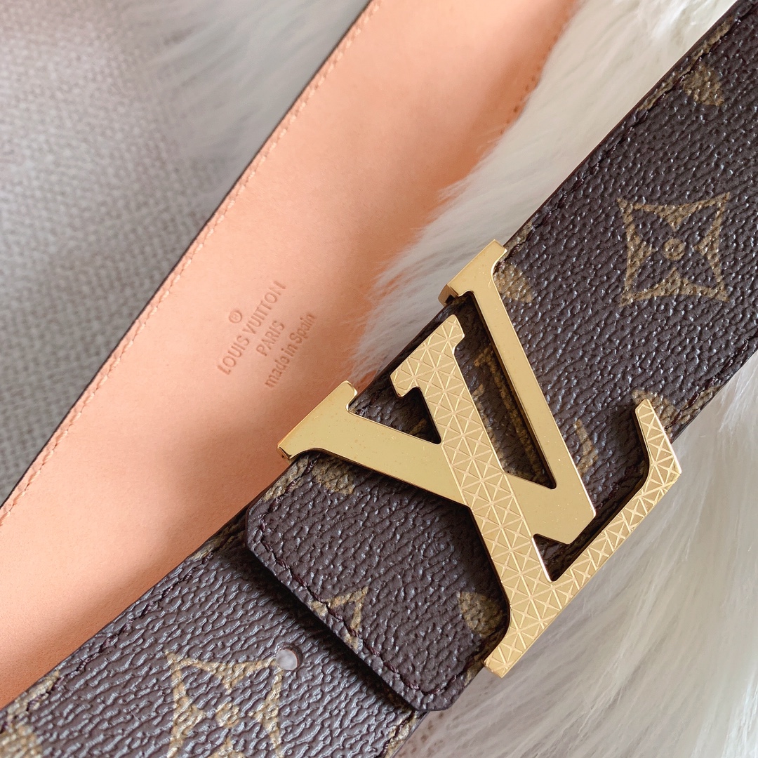 L*ouis V*uitton Belts Top Version 39mm