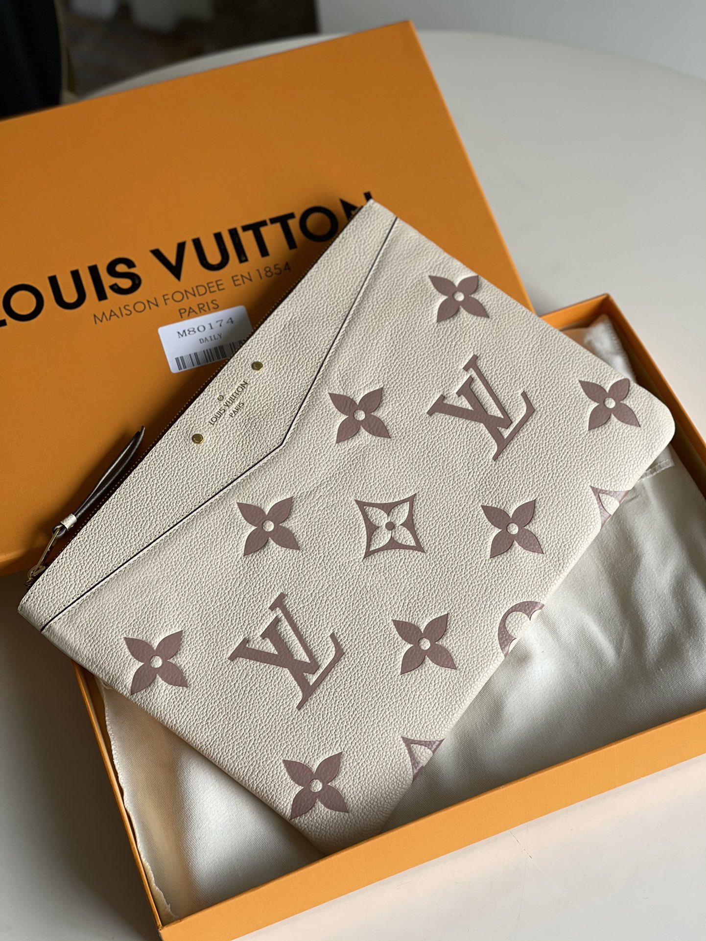 L*ouis V*uitton Bag Top Quality 29.5 x 21 x 1 cm
