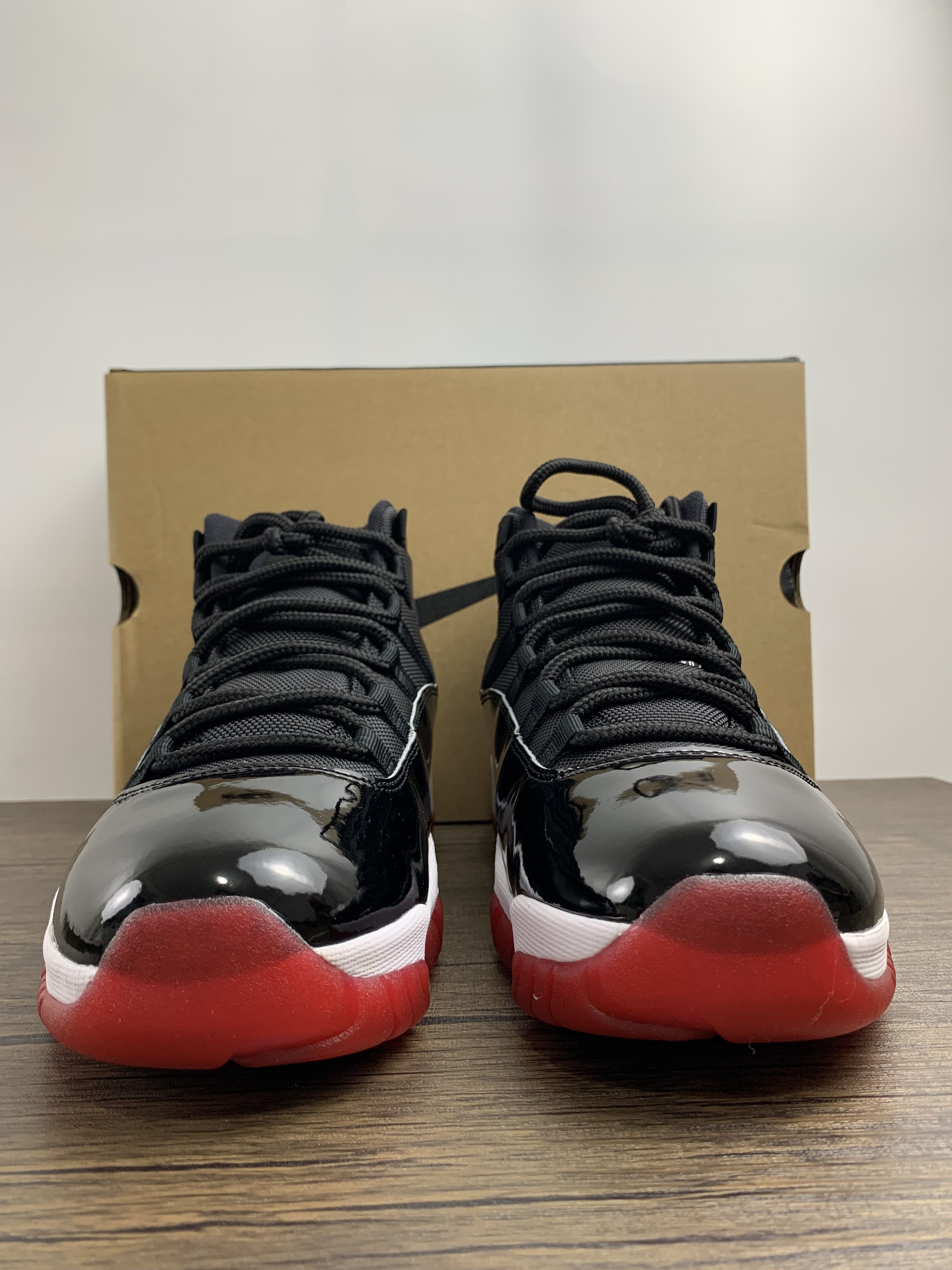 Air Jordan 11 Retro Low Bred