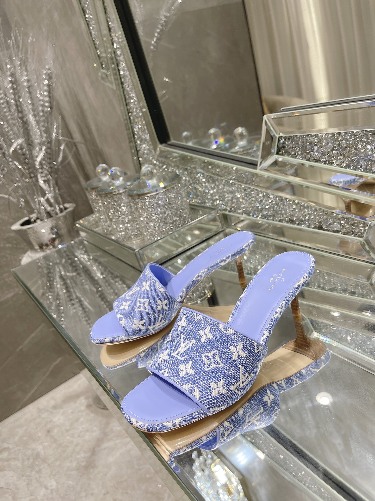 Women L*ouis V*uitton Top Sandals