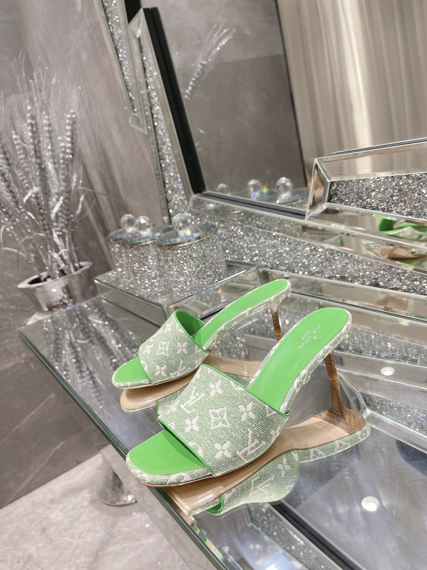 Women L*ouis V*uitton Top Sandals