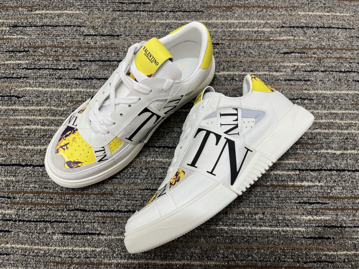 Men Women 𝑉*𝐴𝐿𝐸𝑁𝑇𝐼𝑁𝑂 Top Sneakers