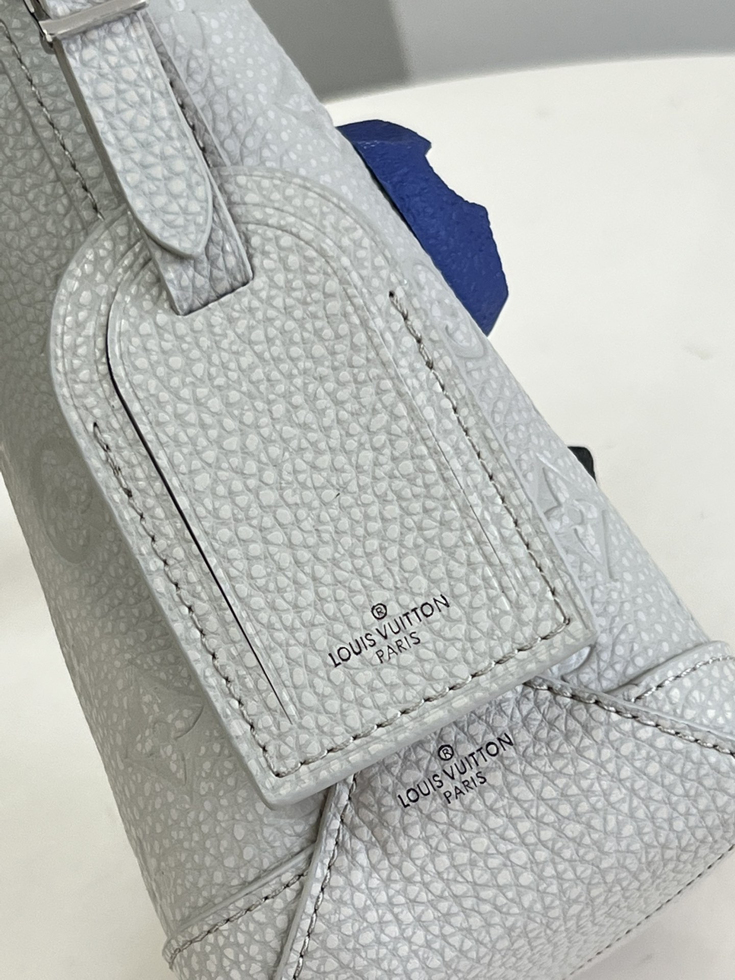 L*ouis V*uitton Top Bag 17*24*8.5CM