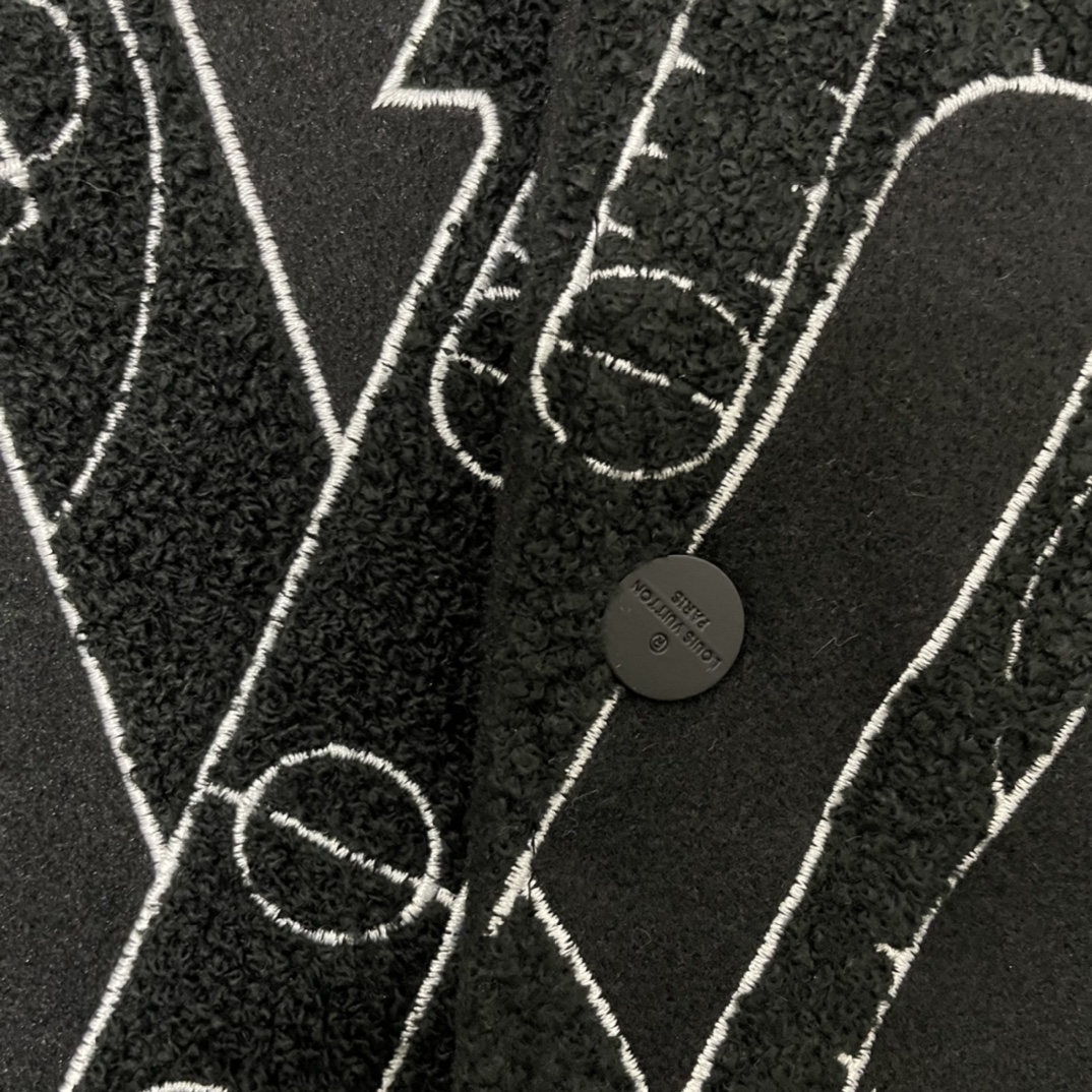 Men Jacket/Sweater Top Quality