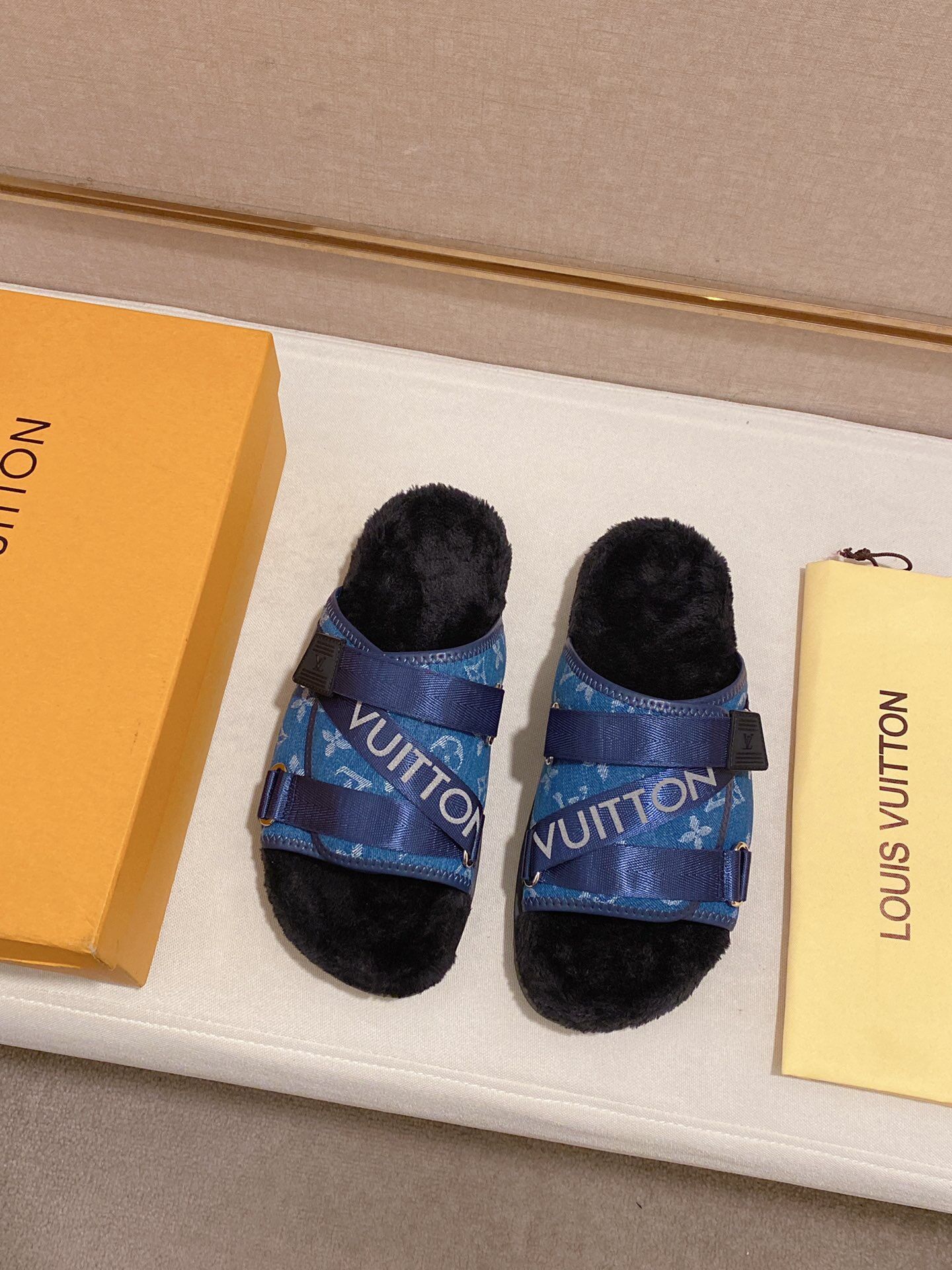 Men L*ouis V*uitton Top Slippers