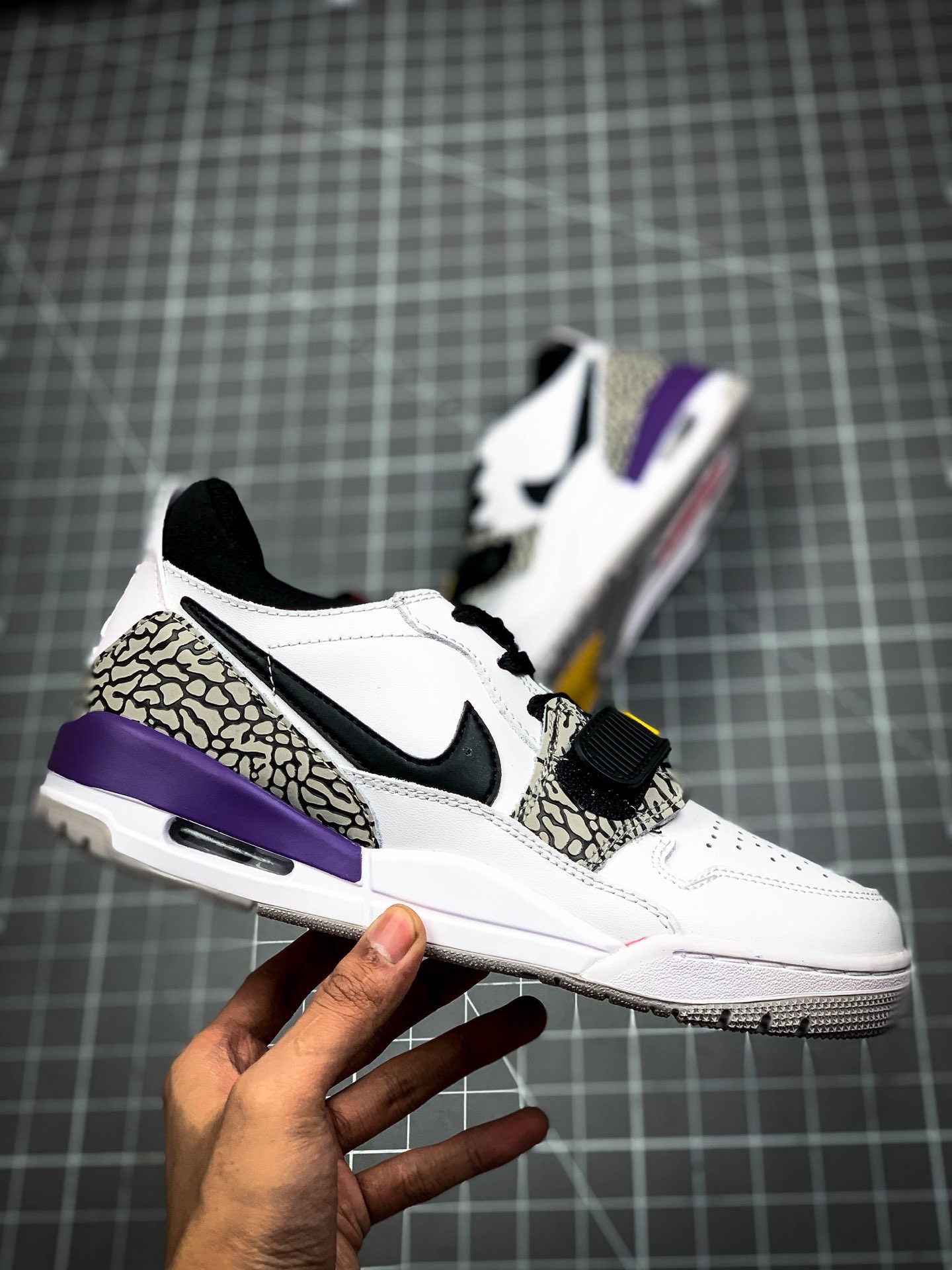 Air Jordan Legacy 312