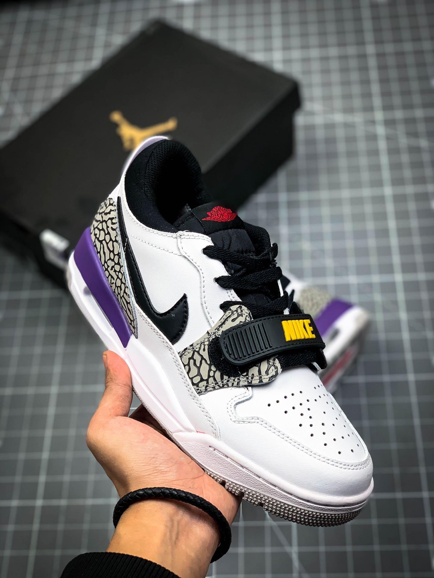 Air Jordan Legacy 312